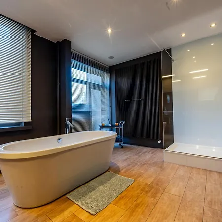 Bed and Breakfast Euphrosina Boutique Met Verwarmd Zwembad, Sauna, Vlakbij Het Οστένδη