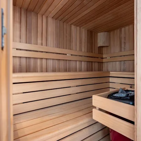 Couette-café Euphrosina Boutique Met Verwarmd Zwembad, Sauna, Vlakbij Het