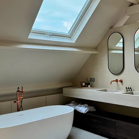 Frühstückspension Euphrosina Boutique Met Verwarmd Zwembad, Sauna, Vlakbij Het Ostende