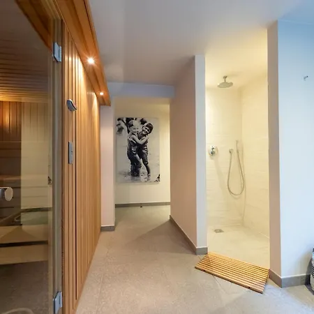 Euphrosina Boutique Met Verwarmd Zwembad, Sauna, Vlakbij Het 4* Ostende
