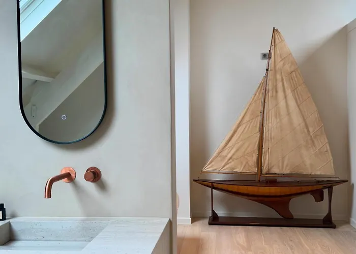 Euphrosina Boutique Met Verwarmd Zwembad, Sauna, Vlakbij Het 4* Ostend